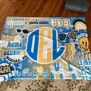 University of Delaware blanket